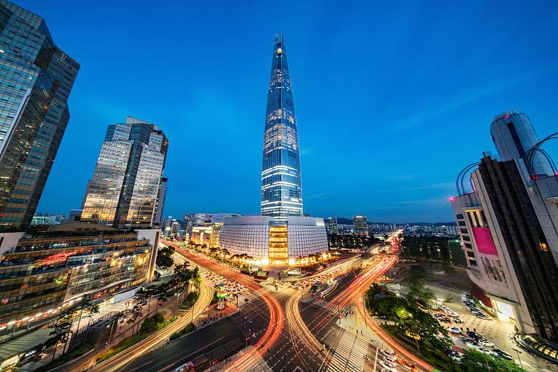 Samsung Unveils World's First Cinema LED Screen with a Width of 10.3 Meters